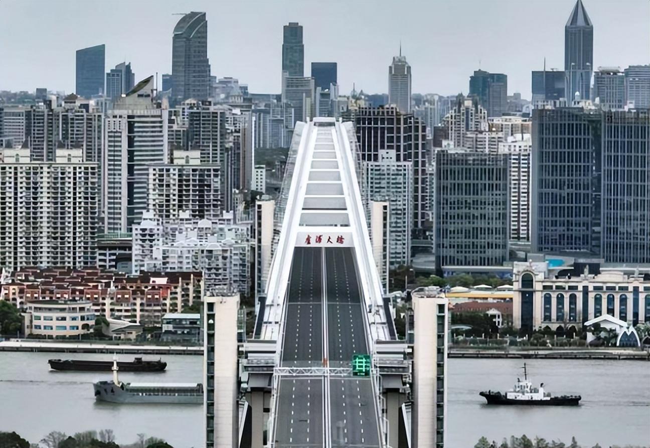 上海这9个区域划为疫情中风险区/上海两个区域调整为中风险