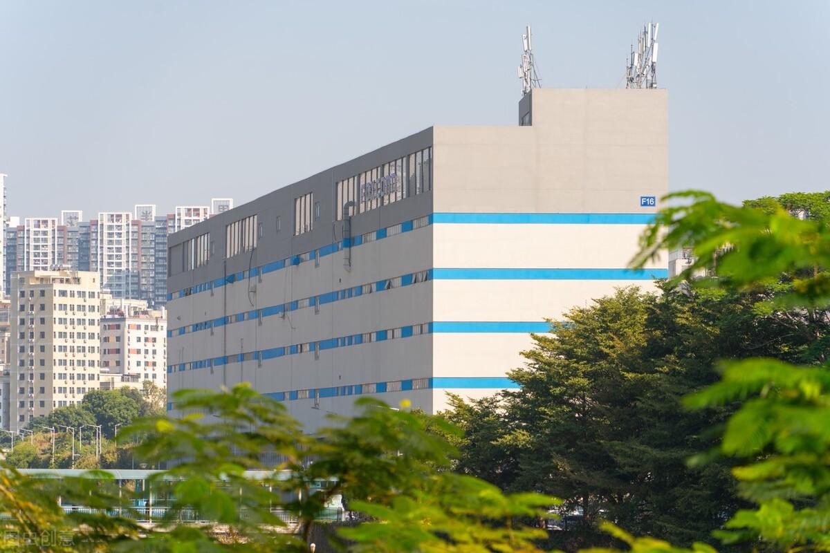 【杭州新增1例确诊曾多次送小孩上学,杭州小学生确诊】