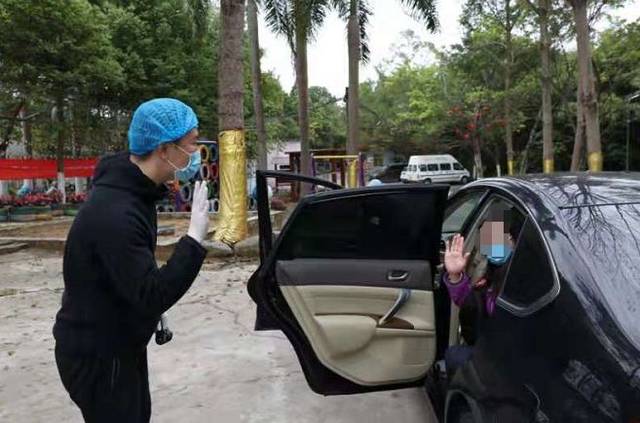 一新冠密接者在广西北海旅游.广西新增密接者？