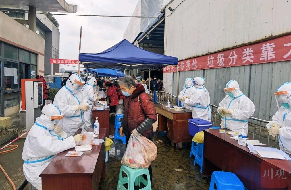 美国新冠肺炎确诊超2600例.美国新冠肺炎确诊病例超2000万例？