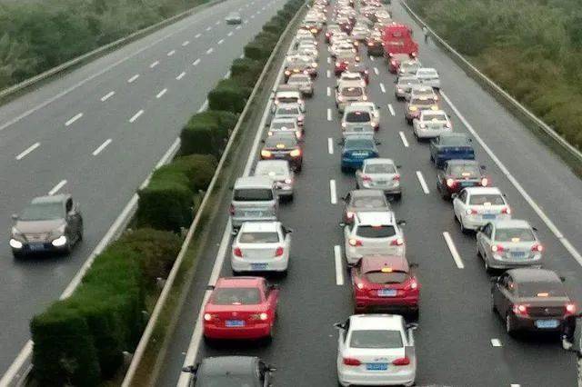 2020年元旦高速公路免费吗(2020年元旦高速公路免费吗?)