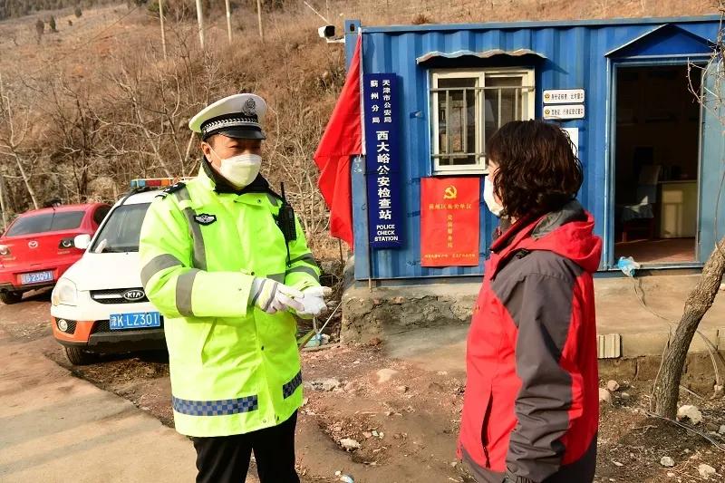 北京恢复所有小区卡口设置/北京小区开放多个入口