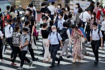 【一周內新增新冠感染者超6万例,一周新冠数据】