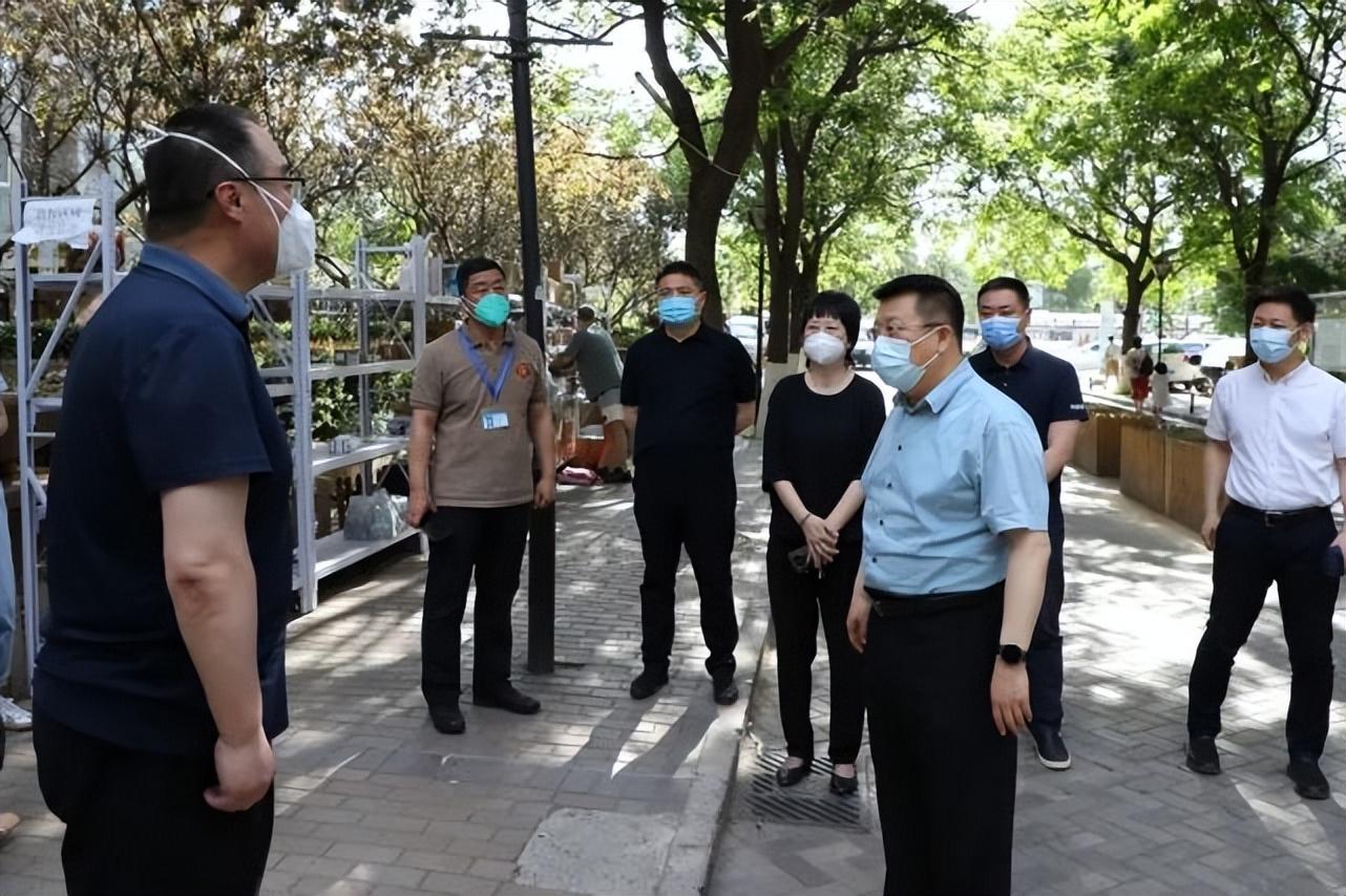 北京2地升级高风险6地升级中风险/北京调整为高风险地区