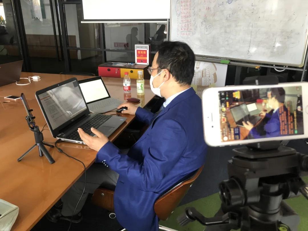 全国中高风险地区降至个位数(全国疫情中高风险地区降至100内)