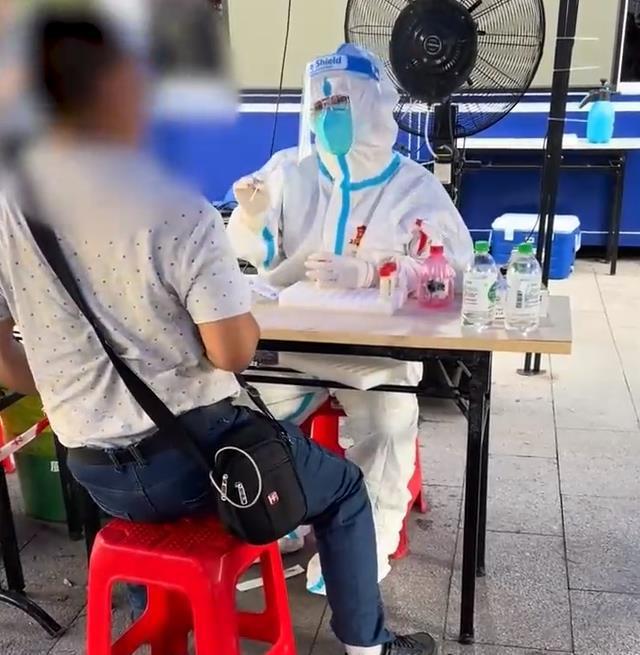 【男子78次核酸检测,男子核酸打护士】