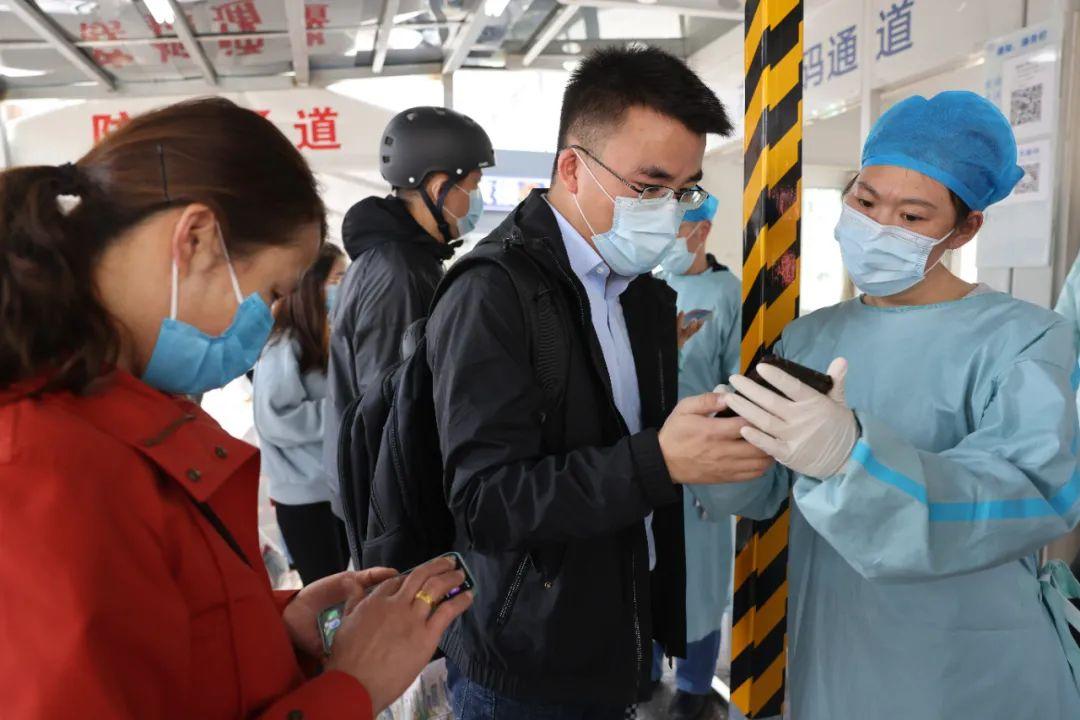 31省份新增61例本土确诊江苏38例.江苏等6省市新增30例本土确诊？