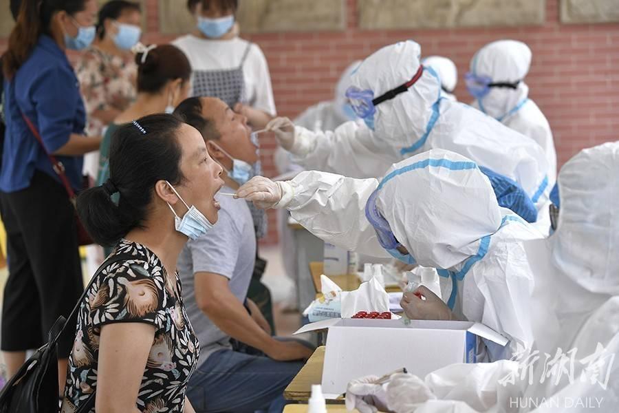 【湖北1男童阳性系江苏病例密接,湖北一男子确诊新冠】