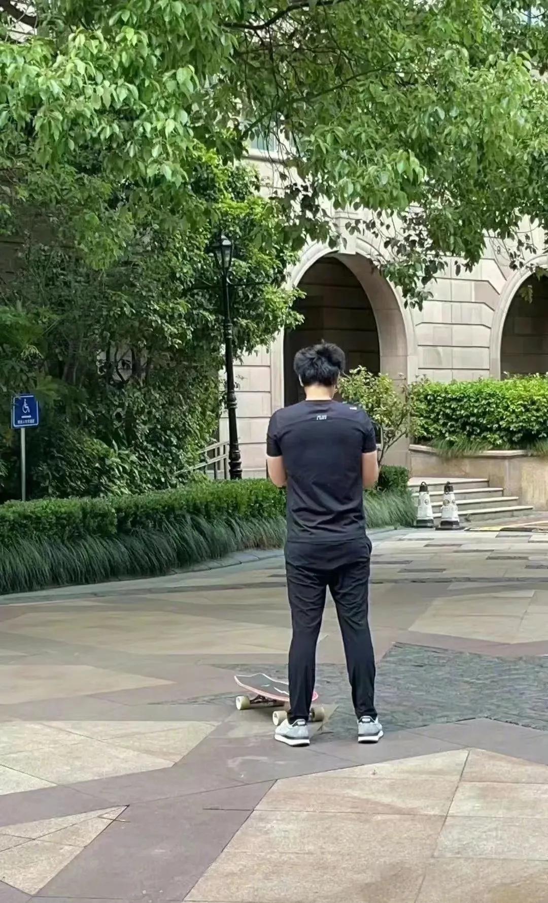 【上海回应病例为何越来越多,上海为啥疫情不严重】