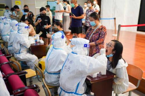【南京有人和感染者聊天10分钟被感染,南京感染者有死亡的吗】
