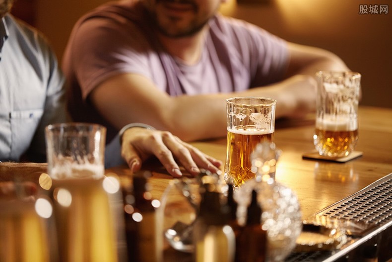 成都一酒吧至少关联3病例.成都酒吧感染？
