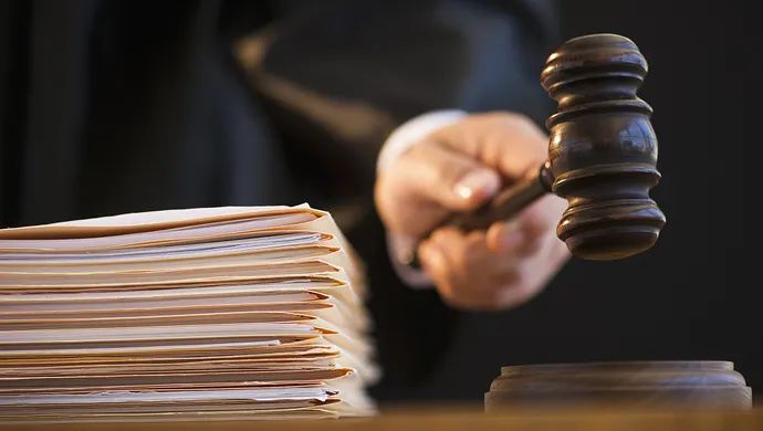 男子隐瞒行程致55人隔离被判刑/隐瞒接触史致117户被隔离2人获刑