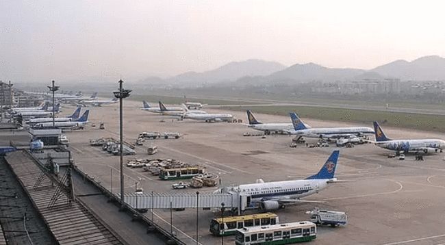 广州一飞机有27人感染/广州机场7人感染