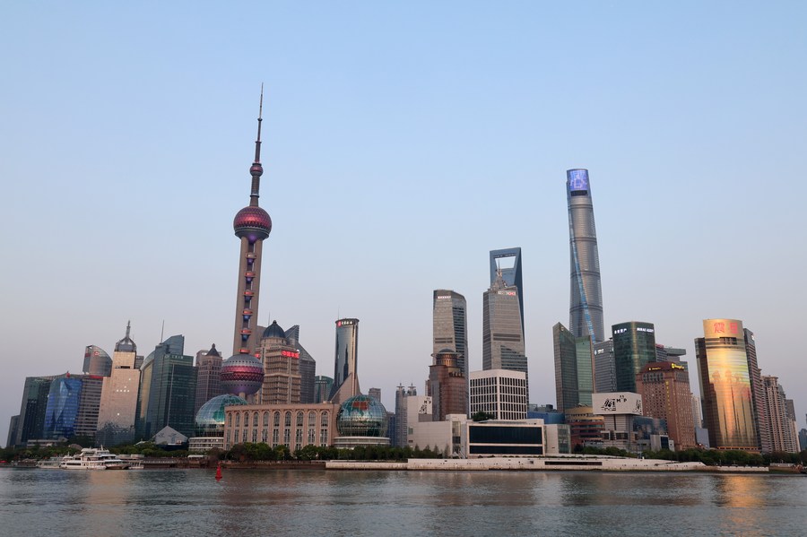 【专家:上海疫情距离控制住很接近,上海疫情走向】