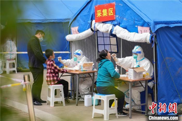 【全国多地优化疫情防控措施,全国疫情防控局面形成】