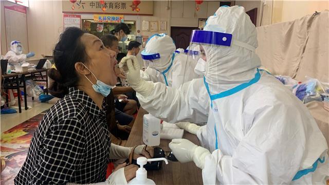 【河南一感染者曾排队两小时做核酸,河南8次核酸检测】