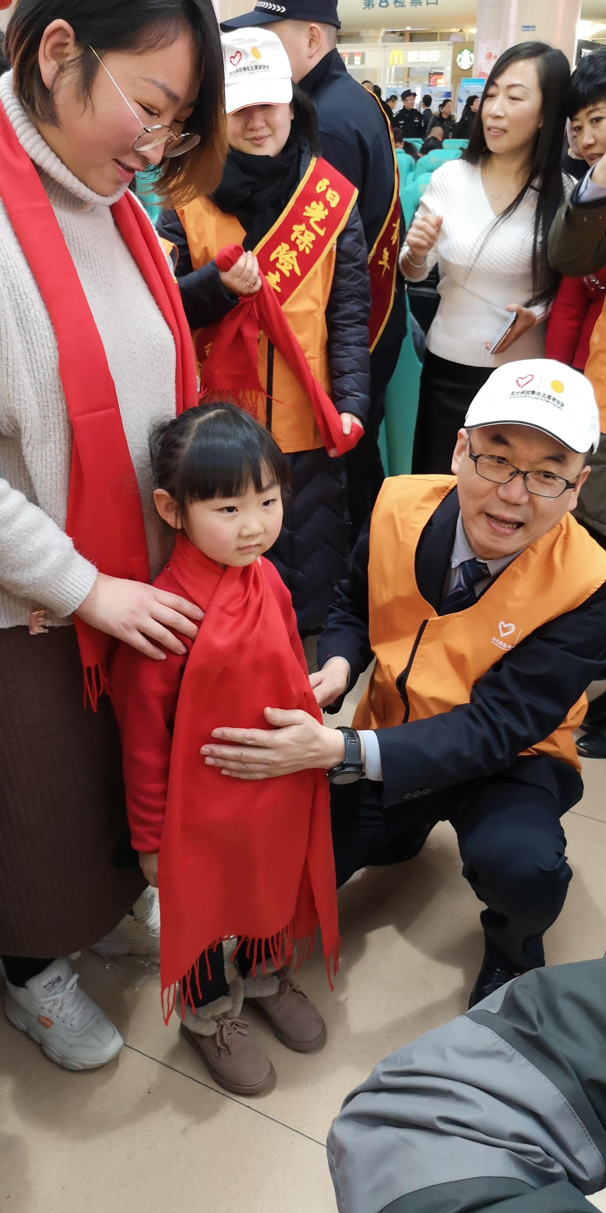 大连一家11口确诊(大连一家11口人确诊怎么感染的)