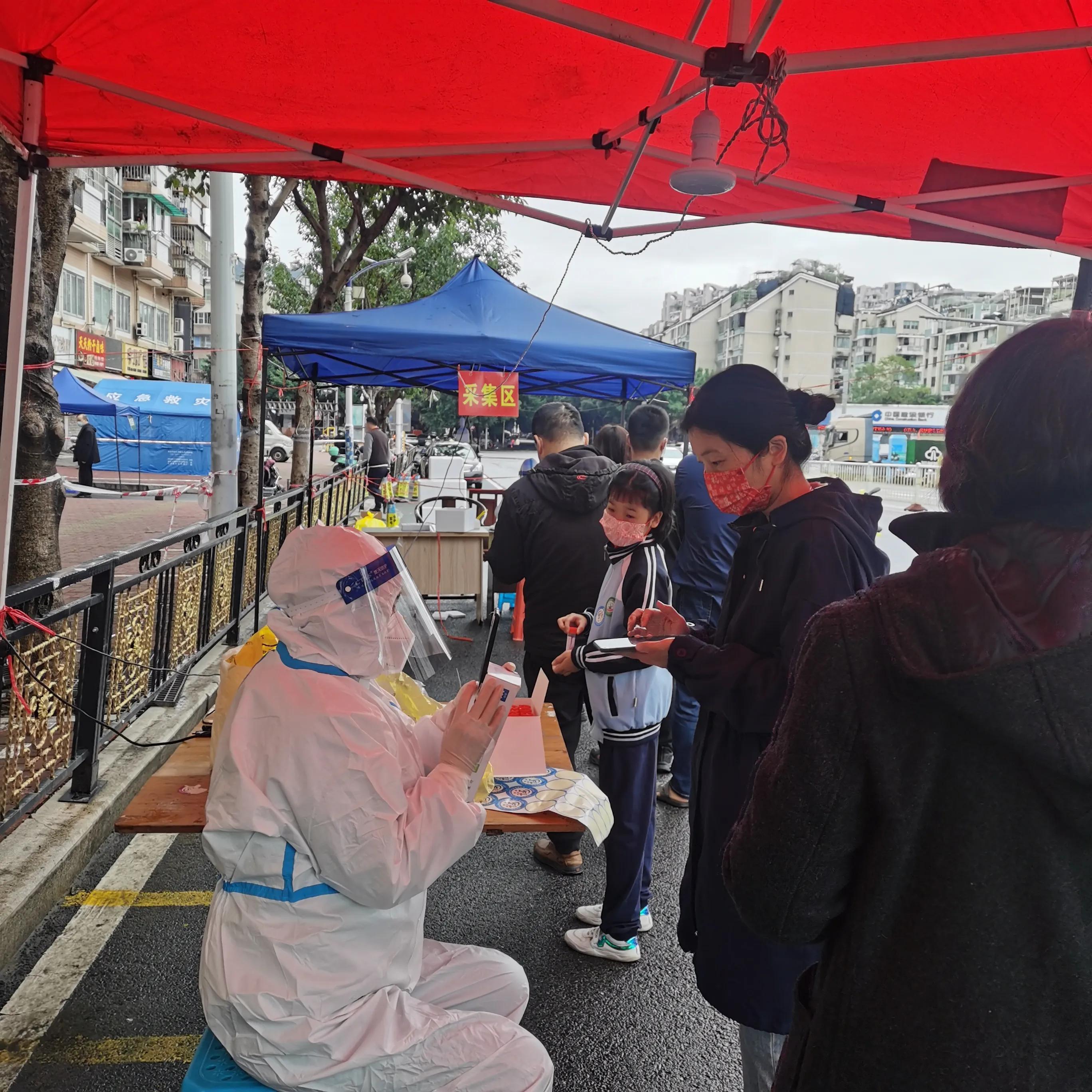 全国共2个高风险区12个中风险区(全国共2个高风险区12个中风险区)