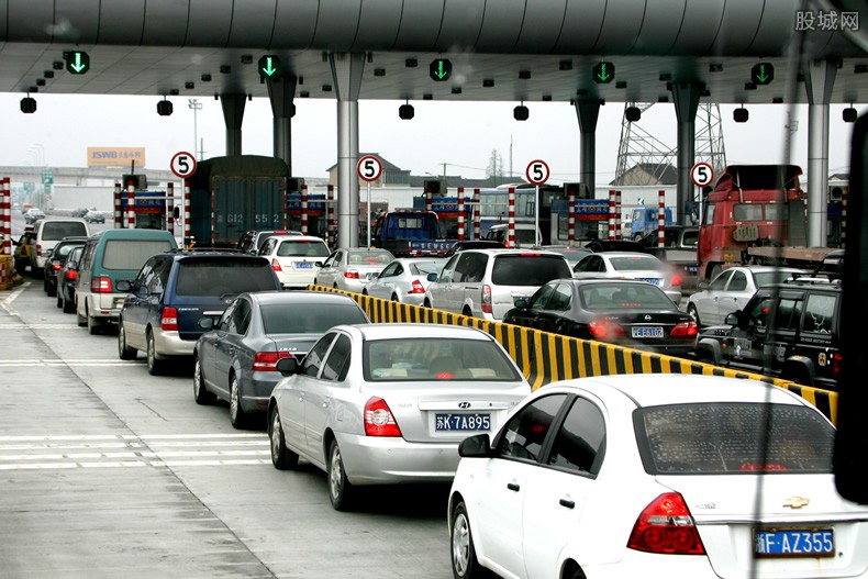 高速公路免费到六月结束.高速公路免费到六月结束多久？
