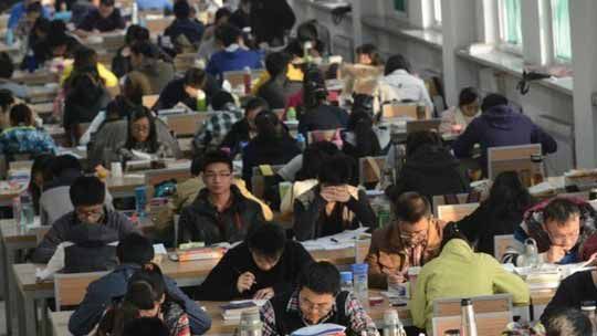 辽宁一高校8天内309人感染/辽宁一高校8天内309人感染?校方回应